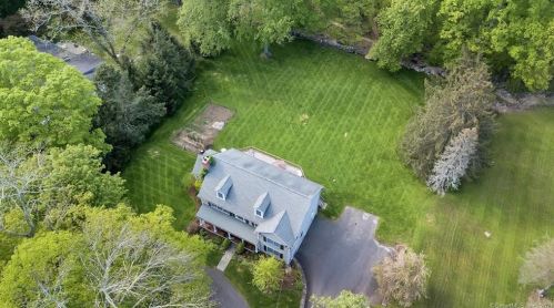 36 Pond Rd, Ridgefield, CT 06877-1927