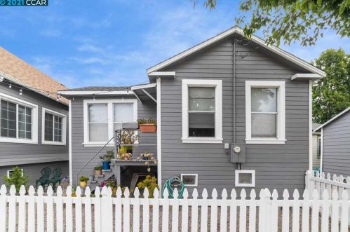 5512 Beaudry St, Oakland, CA 94608-2602
