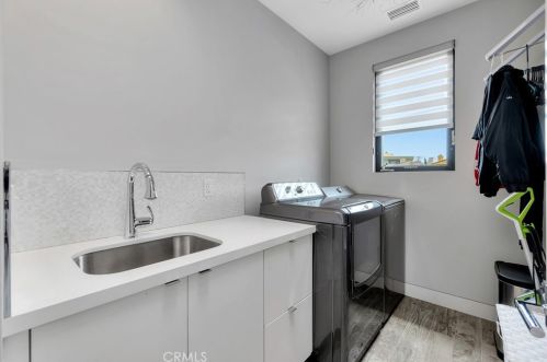 50 Rivo Alto Canal, Long Beach CA  90803-4047 exterior