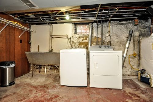 1718 6th Ave, Beaver Falls PA  15010-4009 exterior