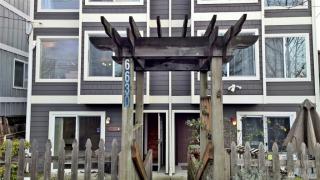 6630 Corson Ave, Seattle, WA 98108-3446