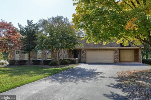 3931 Grace Rd, Harrisburg, PA 17110-9635