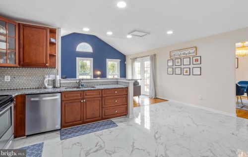 18 Elsworth Dr, Erial NJ  08081-4427 exterior