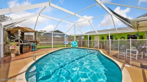 895 Cynthia Dr, Titusville, FL 32780-7103