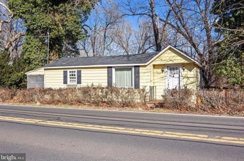 194 River Rd, Washington Crossing, PA 18977-1603