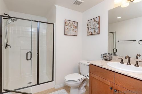 6962 Feldspar Pl, Carlsbad CA  92009-5212 exterior