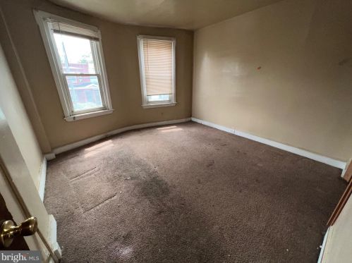 909 Vandever Ave, Wilmington DE  19802-4219 exterior