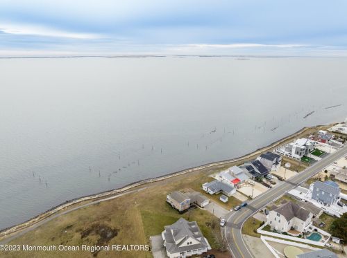 1600 Bch Blvd, Lacey NJ  08731-5031 exterior