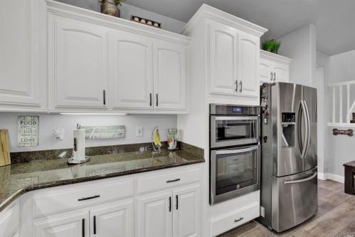 585 Topeka Ln, Vacaville CA 95687-4353 exterior