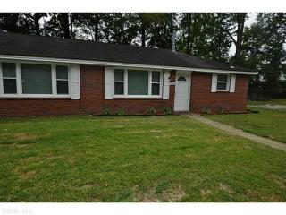 2613 Elkhart St, Chesapeake VA  23323-3501 exterior