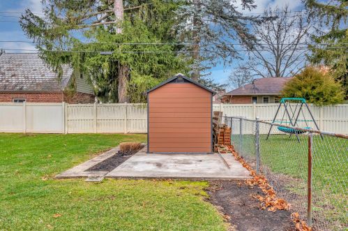 561 Vernon Heights Blvd, Marion OH  43302-5343 exterior