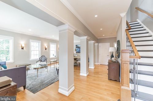 506 Ferncastle Dr, Downingtown, PA 19335-4843