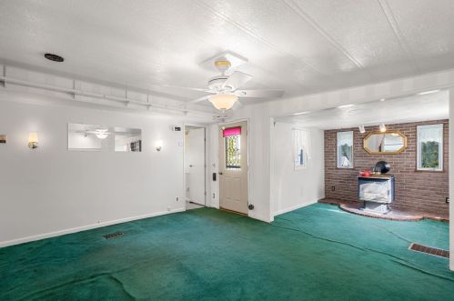 451 New Zealand Rd, Seabrook NH 03874-4113 exterior