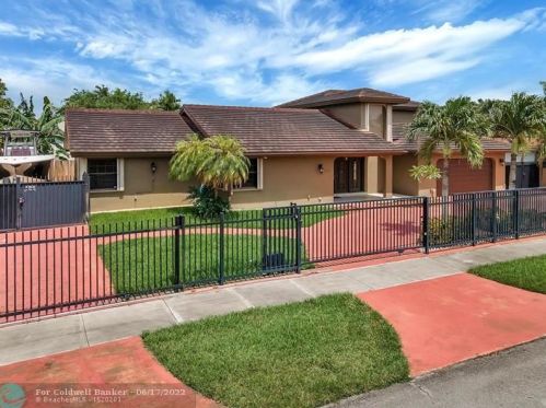 2851 103rd Ave, Miami, FL 33165-2863