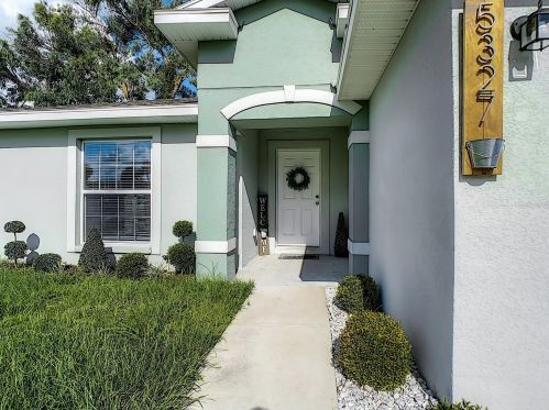5327 James St, New Port Richey, FL 34652-3928