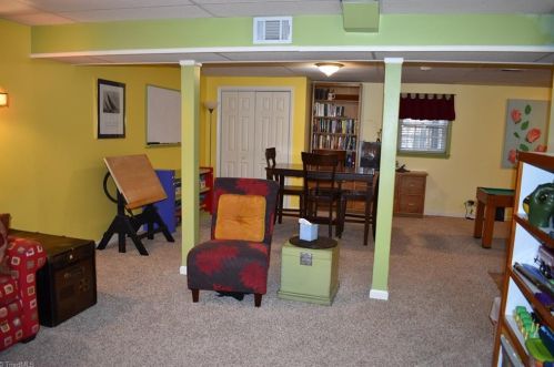 1123 Pepper Hill Rd, Greensboro NC  27407-2837 exterior