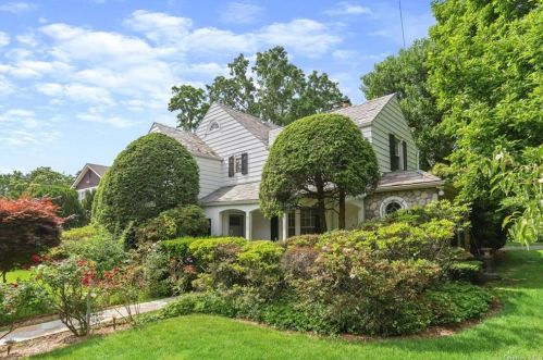 1 Owen Rd, New Rochelle, NY 10804-2126