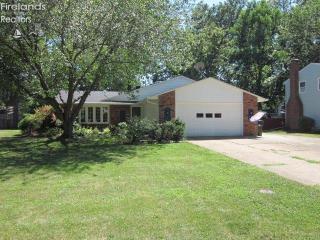 4857 Timberview Dr, Vermilion, OH 44089-1655