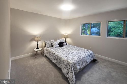 2227 Sanibel Dr, Herndon VA  20191-1227 exterior