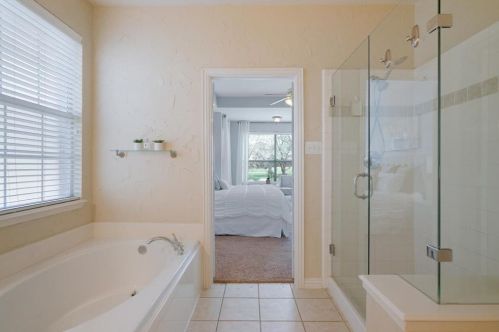 5216 Water Oak Dr, Lewisville TX  75028-1099 exterior