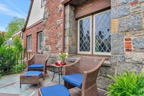 380 Summit Ave, Mount Vernon NY  10552-2206 exterior