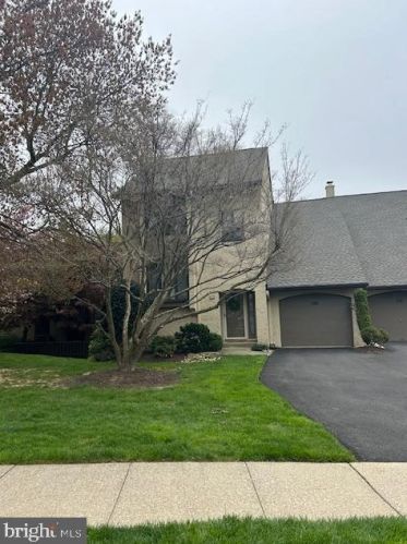 108 Golf Club Dr, Langhorne, PA 19047-2161