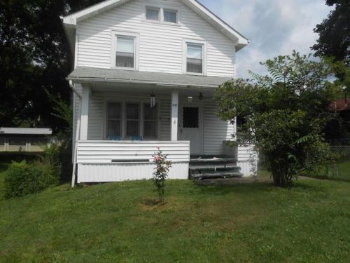 447 Pine St, Meadville, PA 16335-2974