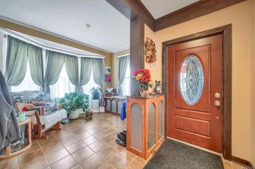 318 Summit Ave, Mount Vernon NY  10552-3004 exterior