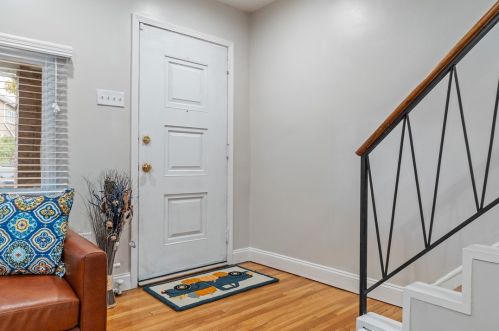 2871 Fernwald Rd, Pittsburgh PA  15217-3148 exterior