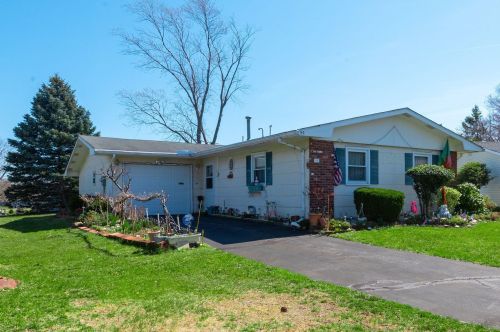 53 Dekker Ct, Bricktown, NJ 08724-2435