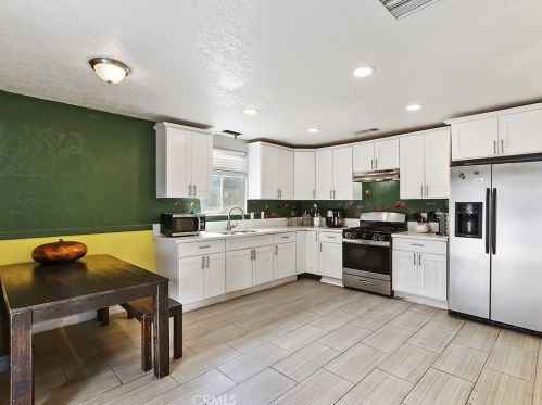 65911 6th St, Desert Hot Springs CA  92240-3010 exterior