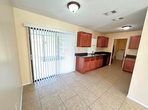 418 Friar St, Fort Pierce, FL 34983-1816