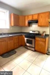 1402 Arch St, Norristown PA 19401-3528 exterior