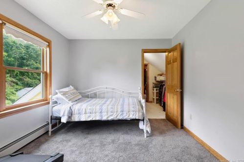 54 Jacobson Farm Rd, East Hampton CT  06424-1659 exterior