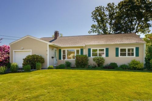 139 Elizabeth Dr, Manchester, CT 06042-3340