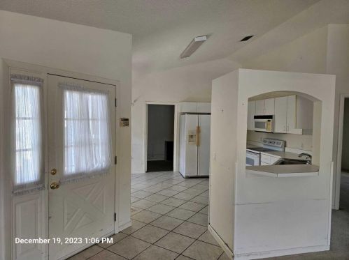 1158 Lombardy Dr, Fort Pierce FL  34986-2181 exterior