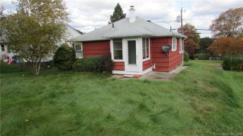 346 East Rd, Bristol, CT 06010-6838