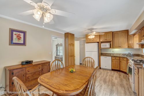 243 Crestview Dr, Middletown NJ  07748-3604 exterior