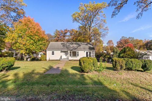 8308 Dixon St, Lorton, VA 22079-2731