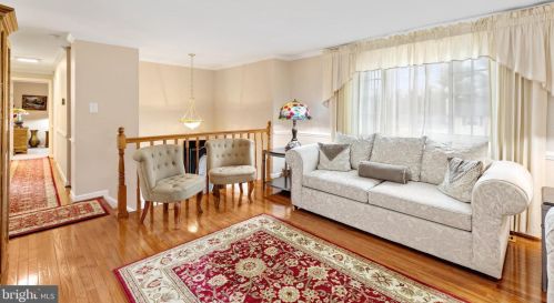 1101 Bicksler Dr, Herndon VA  20170-3108 exterior