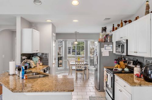 2585 Palmetto Hall Blvd, Mount Pleasant SC  29466-8076 exterior