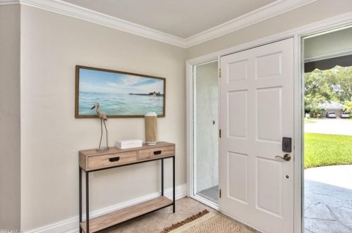 1614 Forest Lakes Blvd, Naples, FL 34105-2280
