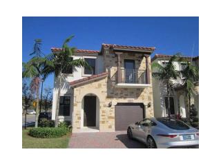 7031 103rd Ct, Miami, FL 33178-3236