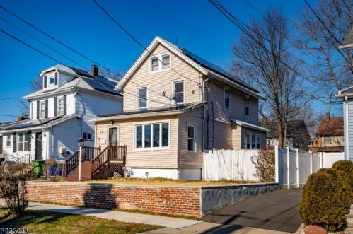 421 5th Ave, Roselle, NJ 07203-1801