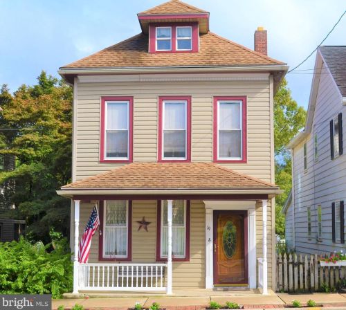 19 York St, Spring Grove, PA 17362-7896