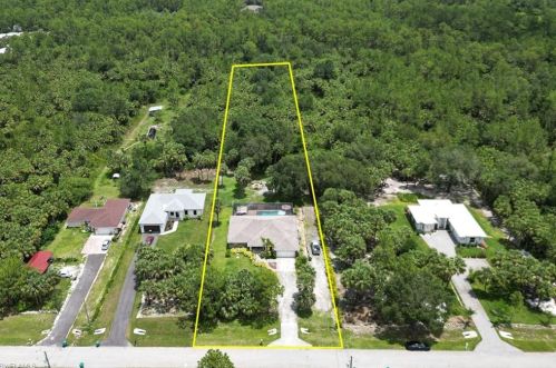 4845 20th Ave, Naples FL  34117-9125 exterior