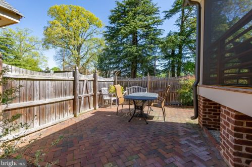 701 Hanover St, Fredericksburg VA  22401-5714 exterior