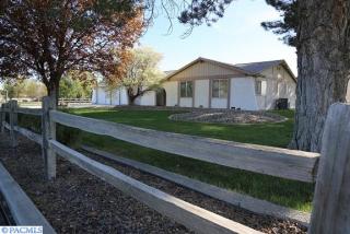 20003 Myrtle St, Kennewick WA  99337-5651 exterior