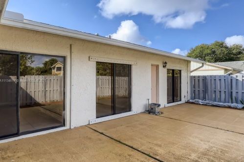 8843 Marge Ct, Boynton Beach, FL 33436-2452