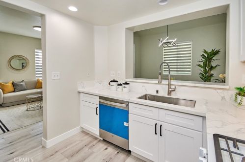 1218 Timberwood, Irvine CA  92620-0276 exterior